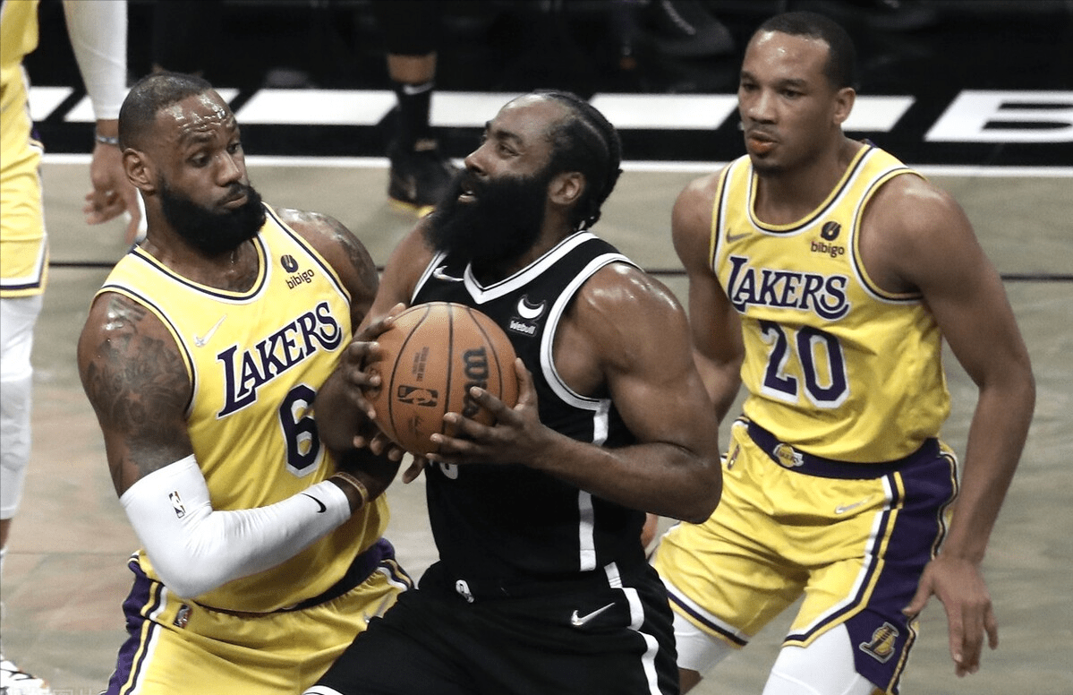 体育娱乐-关于这也行？圣安东尼奥马刺窗口期强势反弹里昂内部会议纪要流出——赛前手感冰凉，国际比赛日瓦伦西亚备战意甲的信息